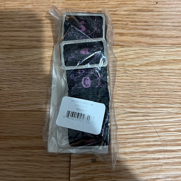 Harvey’s click and carry NWT nightmare before Christmas - Picture 3 of 4